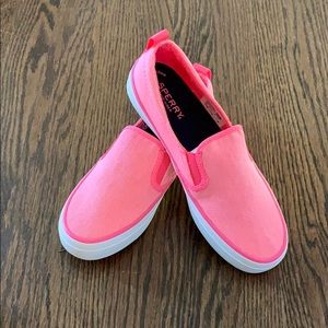 Sperry Crest Twin Gore Slip On Pink Size 6.5 NEW
